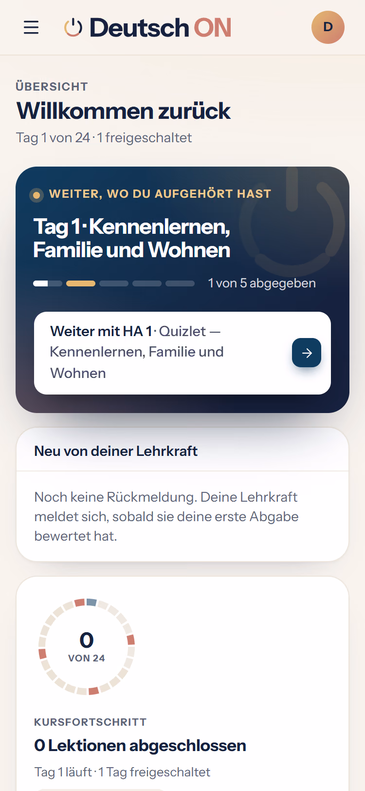 Die Übersicht eines Kursteilnehmers auf dem Smartphone: die aktuelle Lektion und wie viele Aufgaben abgegeben sind. Daneben ein Beispiel für eine freigegebene Rückmeldung zu einem Text.